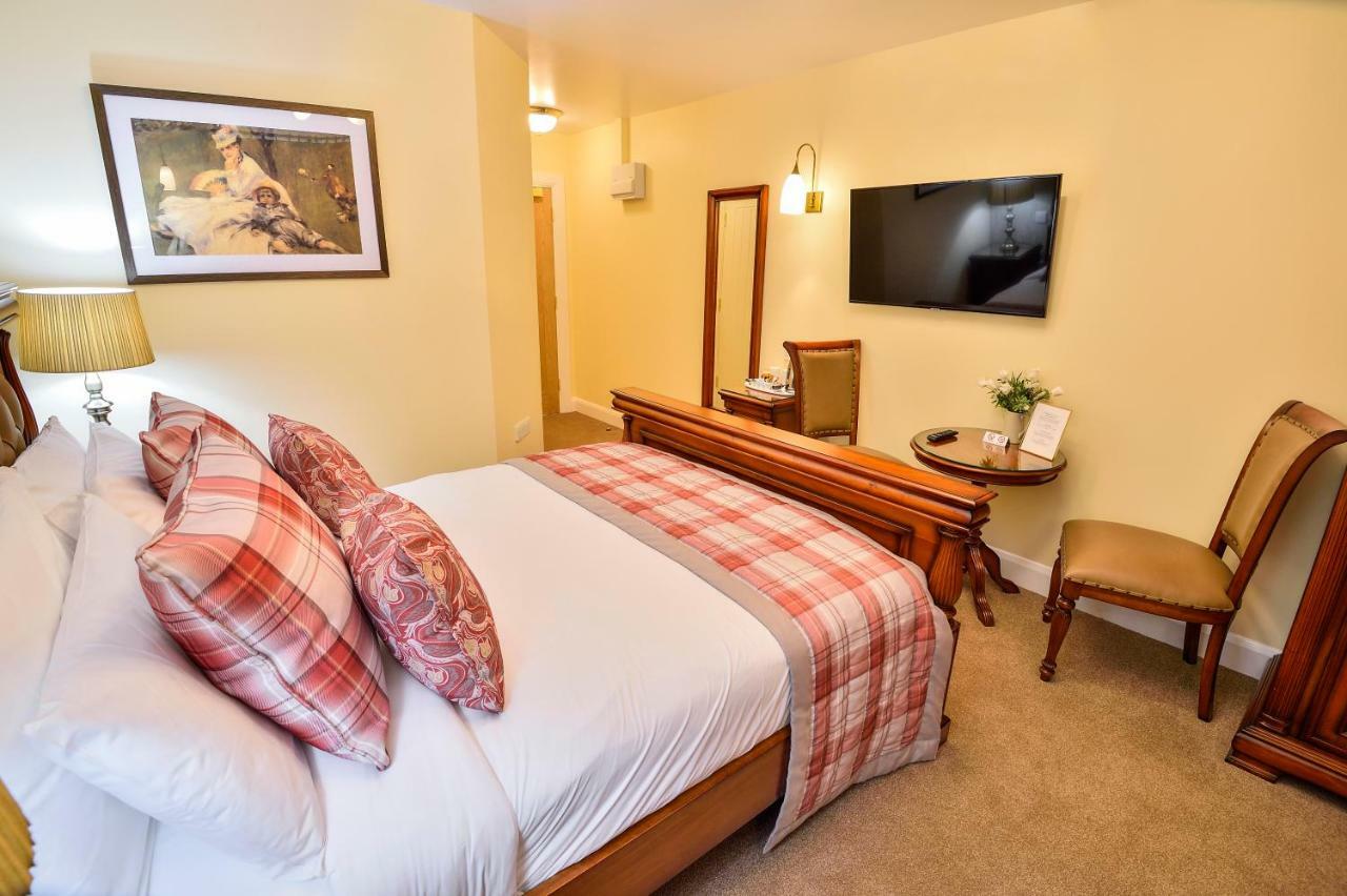 The Coach And Horses Hotel